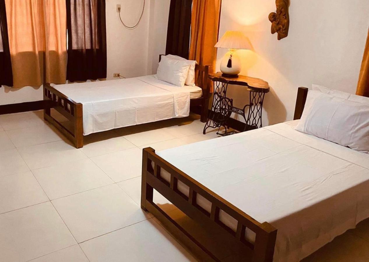 Casa Don Julian Guesthouse Bais المظهر الخارجي الصورة